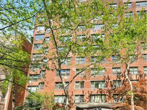 345 East 52nd Street image 11 of 14