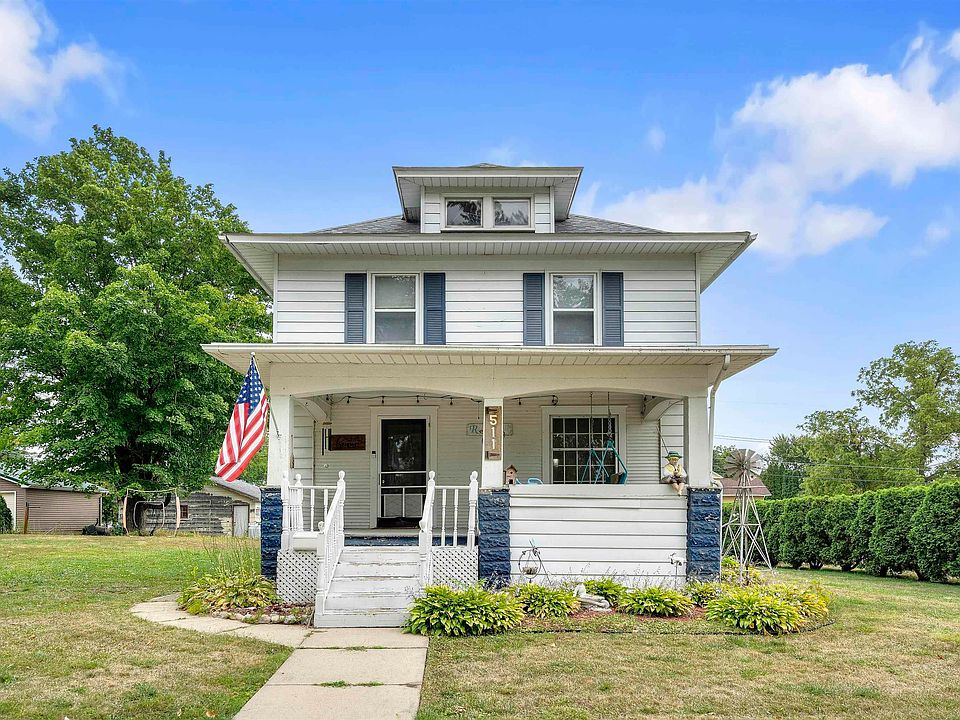 1st image of 511 1st Ave NE