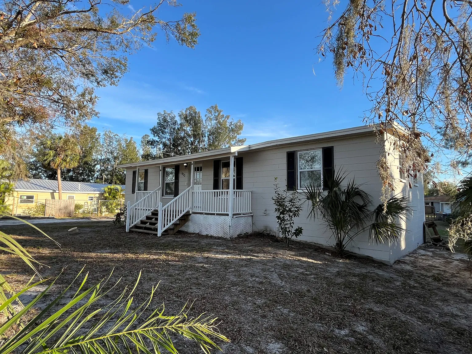 4 bed, 1200 sqft, $1,995 — Photo 2