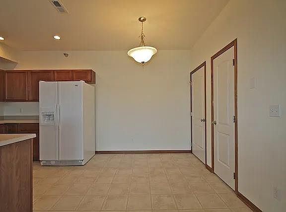 5th image of 1620 NW Prairie Lakes Dr APT 3