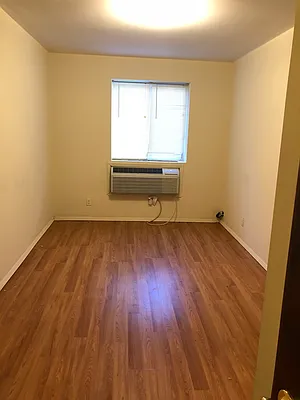 Rented by 18 REALTY | media 31