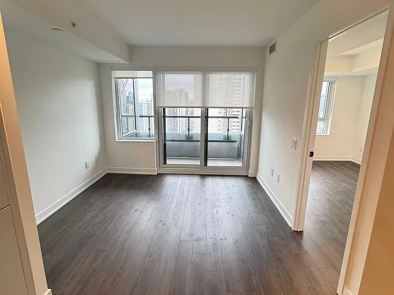 609 Sherbourne St #2011 — Photo 4