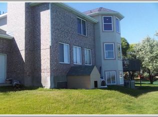 186 Lakeview Dr, Stansbury Park, UT 84074