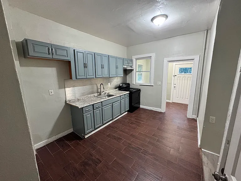 74 Baldwin Ave #G1 — Photo 1