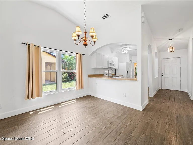 890 Luminary Cir #106 — Photo 2