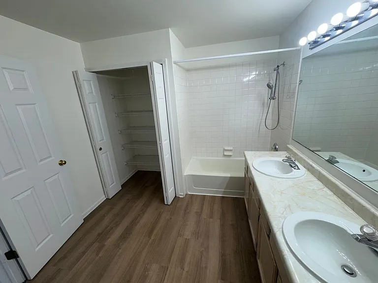 234 Birmingham Ct #234 — Photo 11
