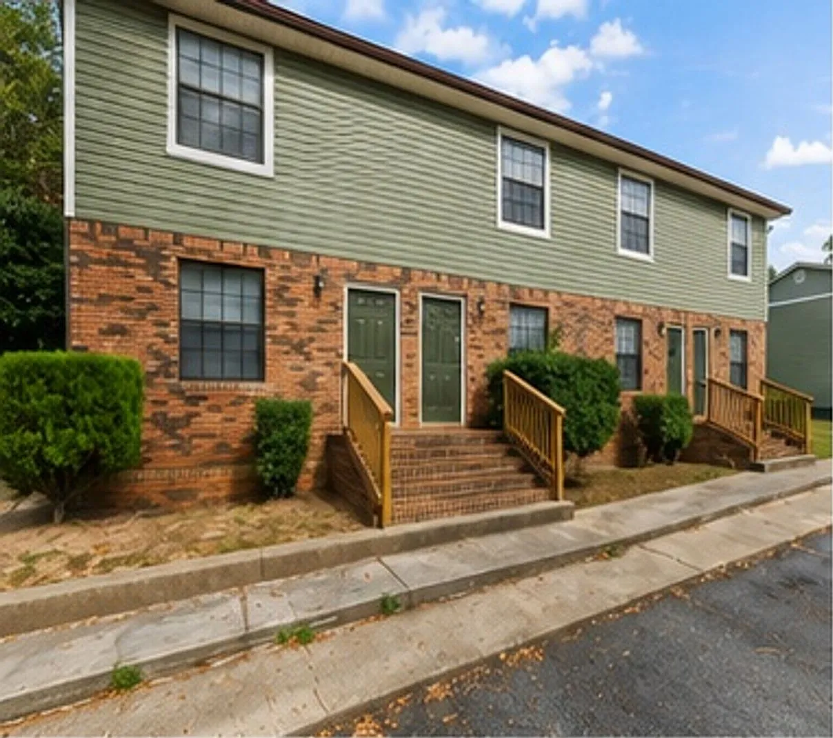 Townhouse — Photo 1