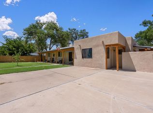 2105 Coe Rd SW, Albuquerque, NM 87105