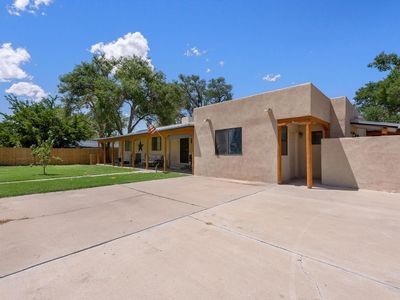2105 Coe Rd SW, Albuquerque, NM, 87105