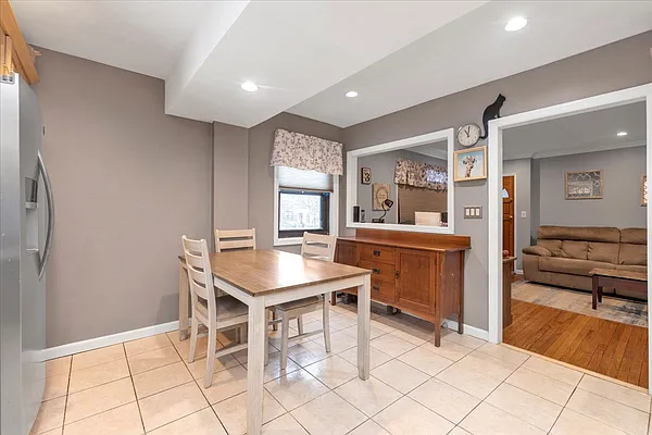 Sold by Douglas Elliman | media 6