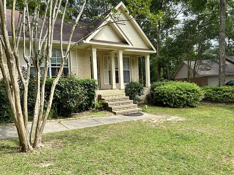 2415 Stonewood Dr — Photo 11