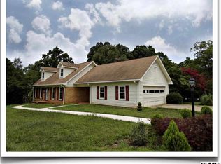 905 E 23rd St, Newton, NC 28658