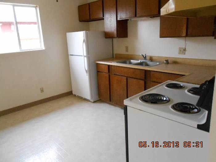 2nd image of 625 Churchill St