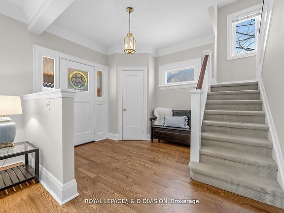 3rd image of 112 Rose Park Dr