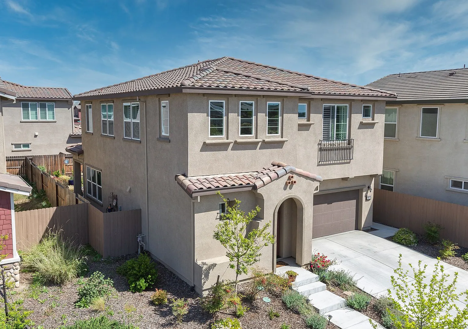 Immaculate single owner home in Natomas w/generous open layout — Photo 4