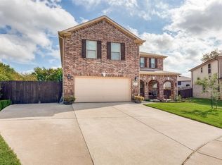 8940 Winding Valley Dr, Fort Worth, TX 76244