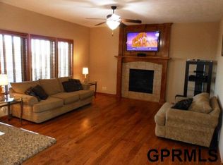 5607 N 152nd St, Omaha, NE 68116