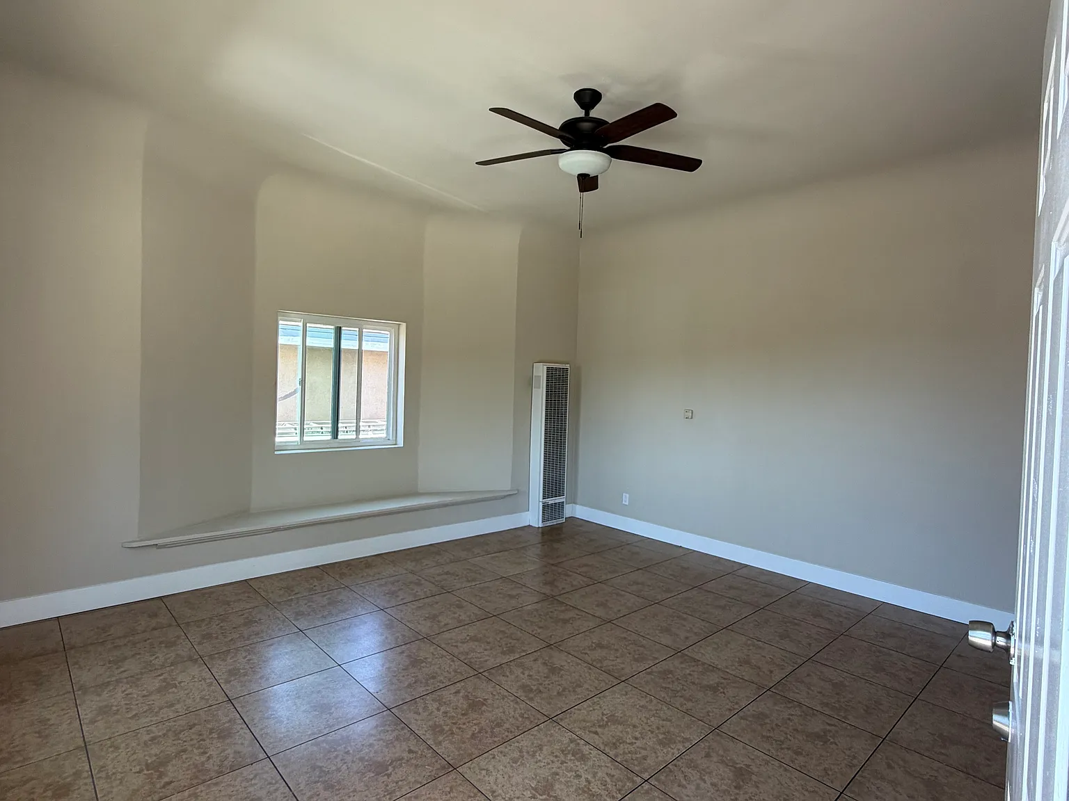 2 bed, $2,550 — Photo 2