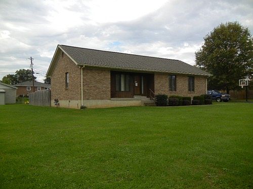 1st image of 305 Circle Dr