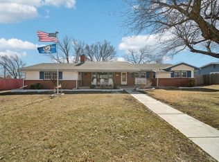 8127 E Peach Tree Ln, Wichita, KS 67207