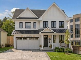 18 Victoria Dr, Uxbridge, ON L9P 1G8