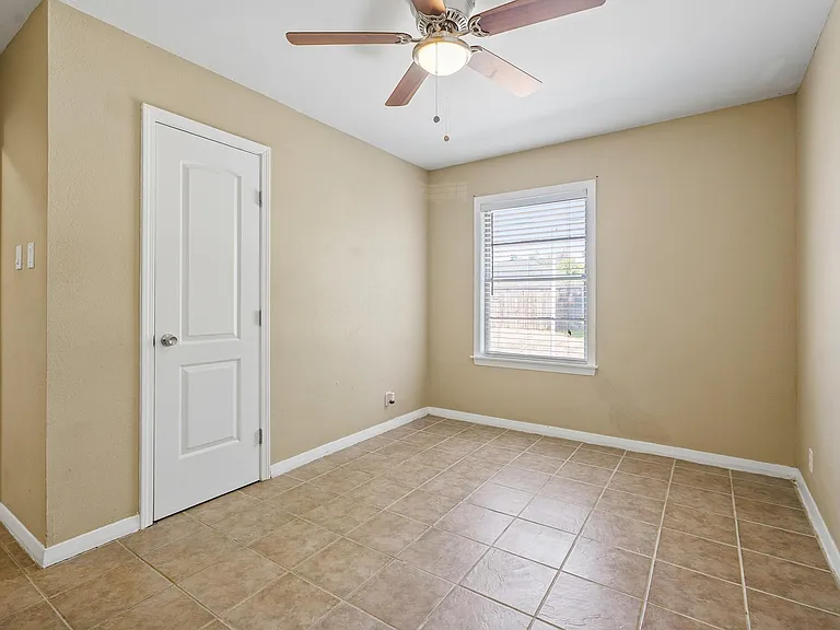 3209 Chestershire Dr — Photo 20
