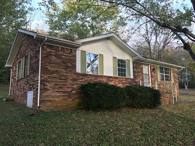 2nd image of 109 Sun Valley Cir