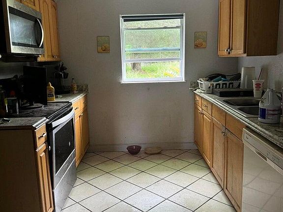 2nd image of 65 Hurwood Ave