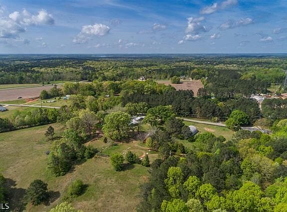 4th image of 1031 Indian Creek Trl