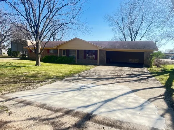 912 Gentry Dr, Indianola, MS 38751