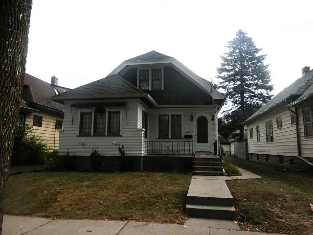 5470 N 42nd St photo 1