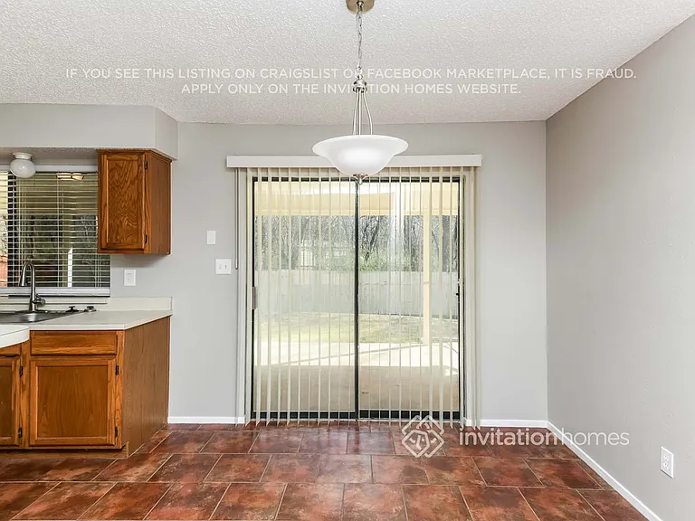 4346 Winchester Ct — Photo 5