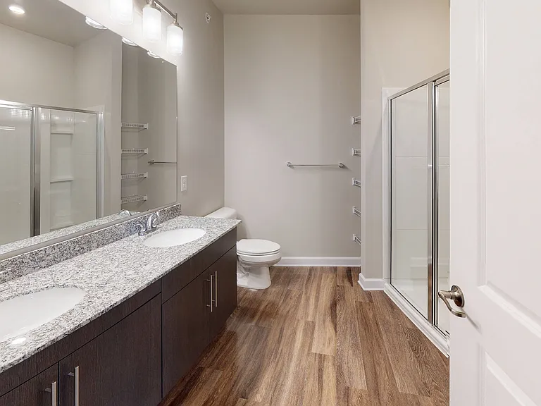 Clairmont at Trinity — Photo 106