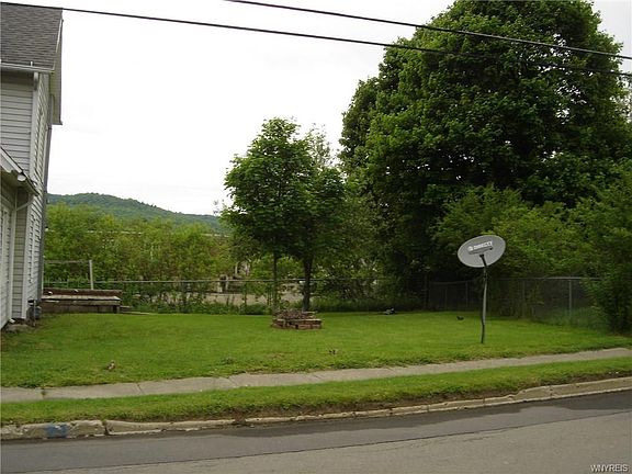 4th image of 53 Olive St
