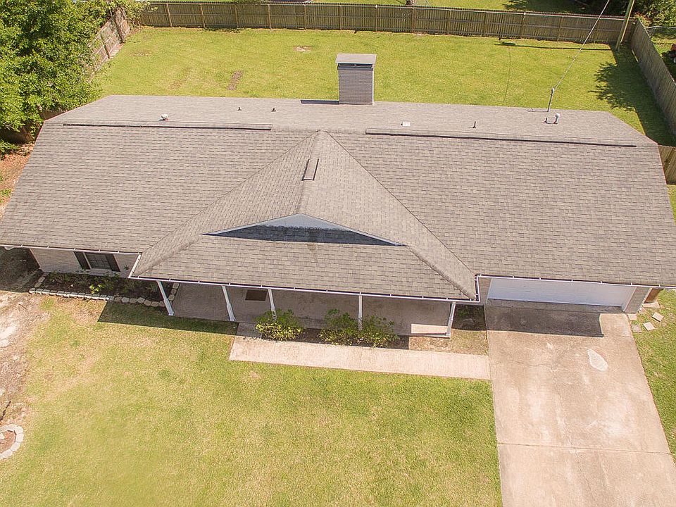 1st image of 1205 Wisteria Ln