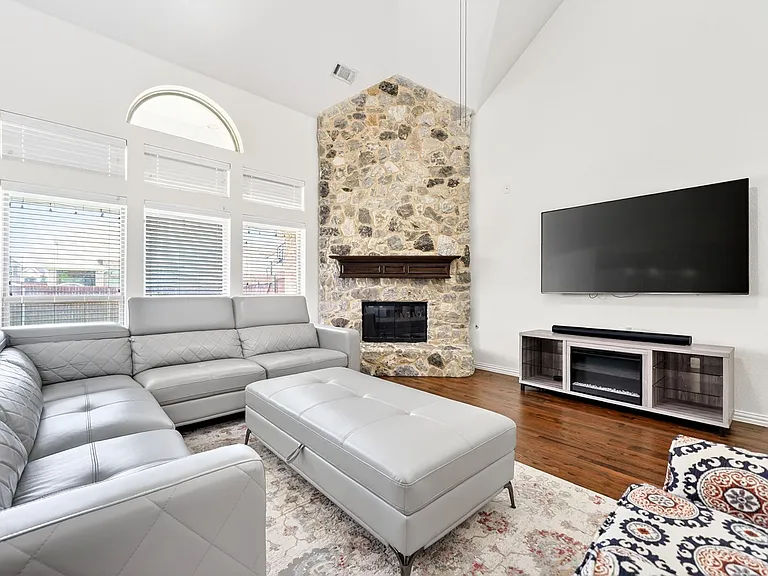 12305 Belmeade Dr — Photo 42