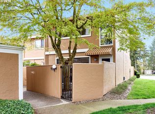 28615 SW Ash Meadows Blvd APT 7, Wilsonville, OR 97070