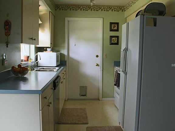 5th image of 7208 Starlite Dr