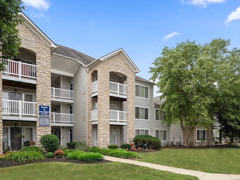 Apartments with Private Balcony or Patio