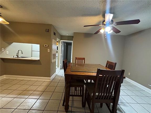 5th image of 4218 Hessmer Ave APT 115