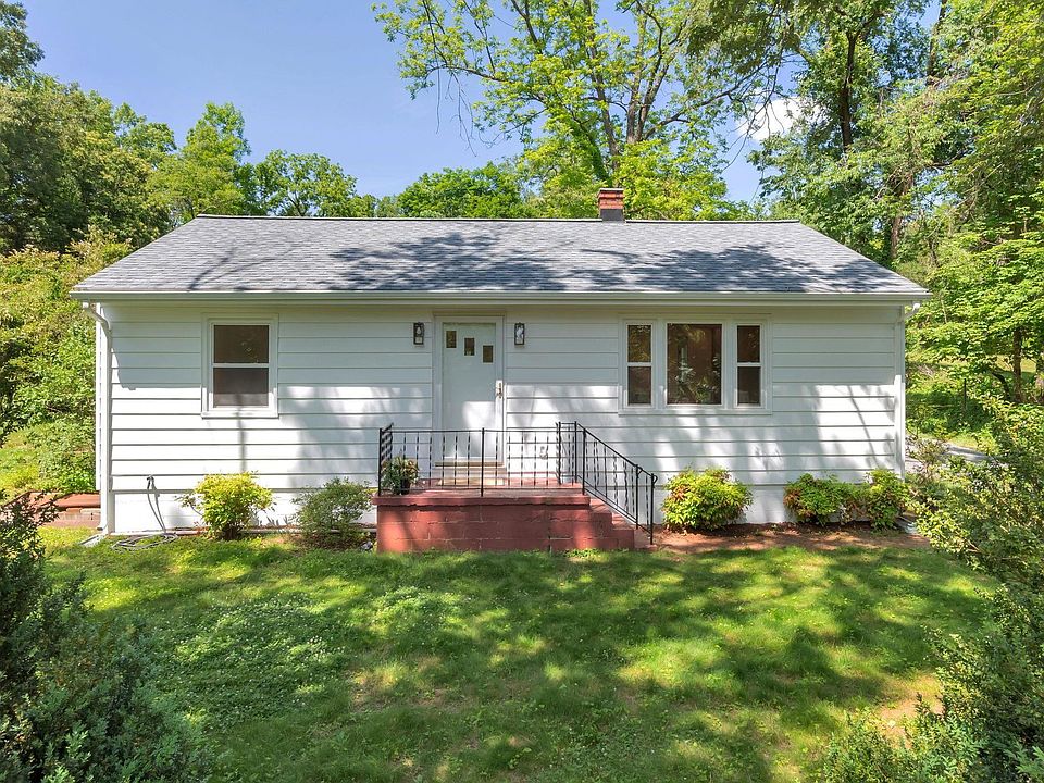 1st image of 4362 Ivy Rd