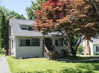 41 Crestfield Dr, Rochester, NY 14617