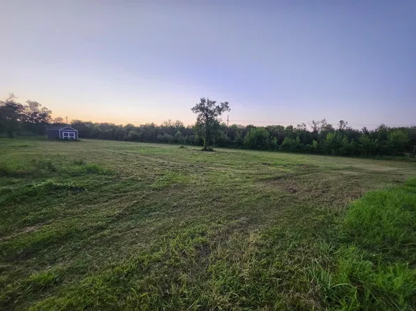 1255 County Road 30 N, Angleton, TX 77515