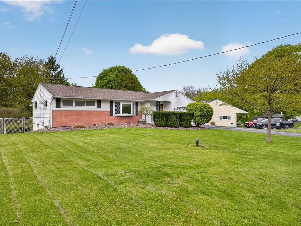 1st image of 207 Dickerson Dr S