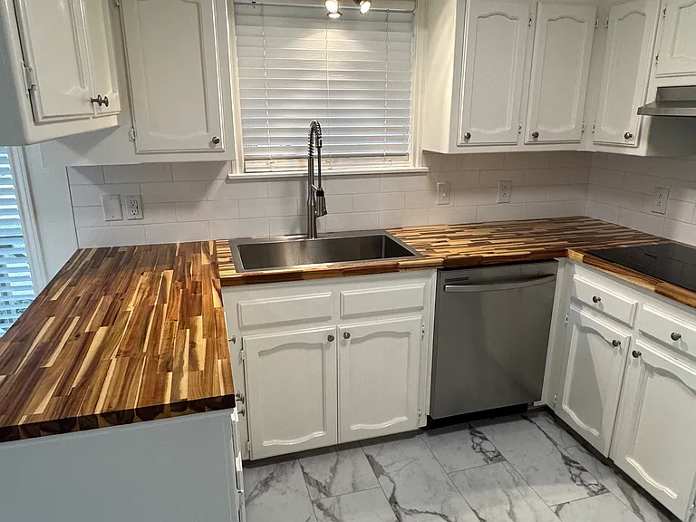 1413 Briarhurst Dr — Photo 17