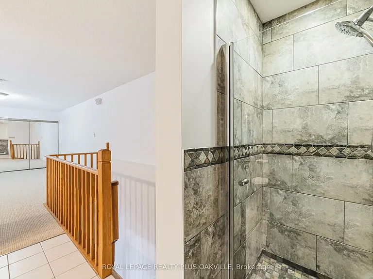 100 Bronte Rd #404 — Photo 26