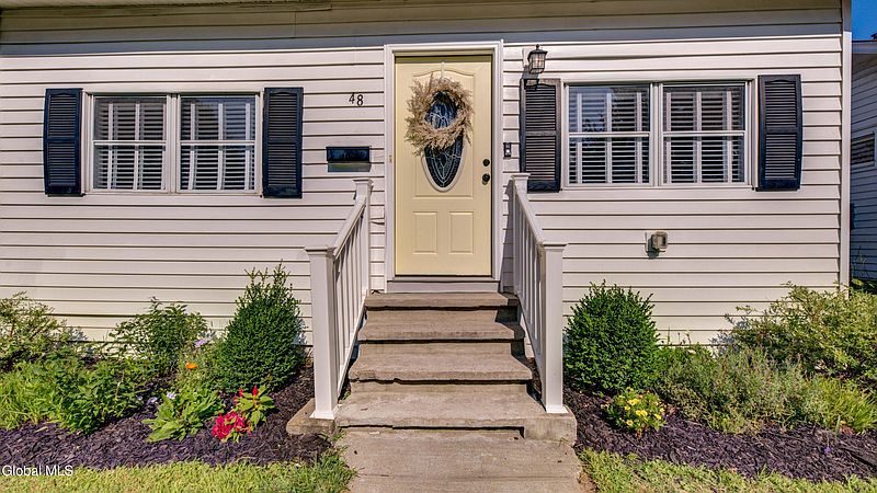 2nd image of 48 Fleetwood Avenue