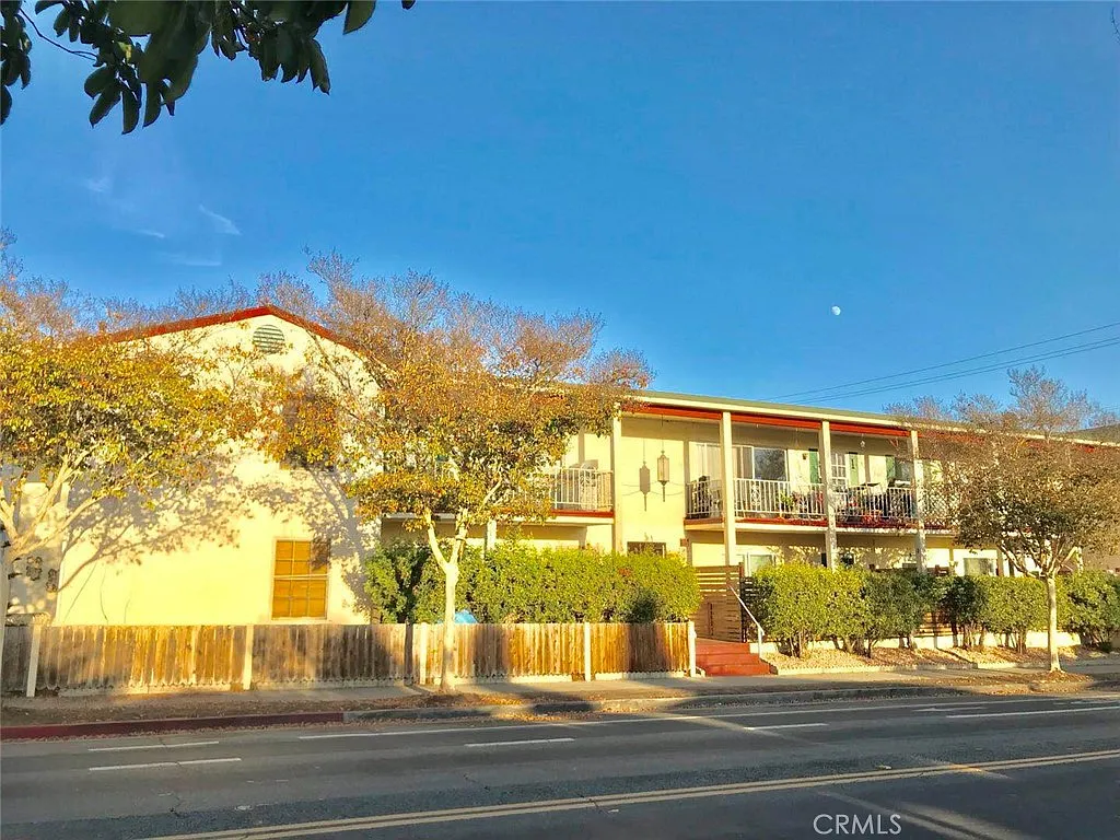 3 bed, 1100 sqft, $1,450 — Photo 3