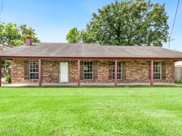 203 Auburn Dr, Carencro, LA 70520