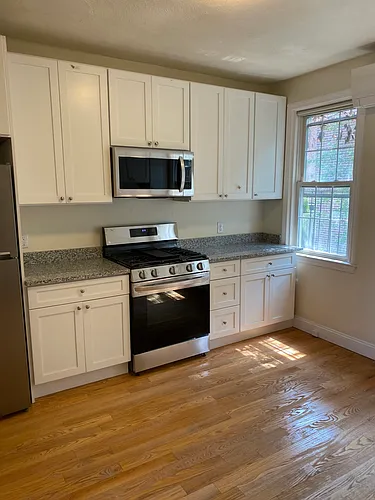 83 Bolton St #1 Photo 1